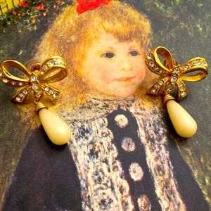 Vintage 80s Rhinestoned Bow & Dangling Faux Pearls Post Pierced Earrings